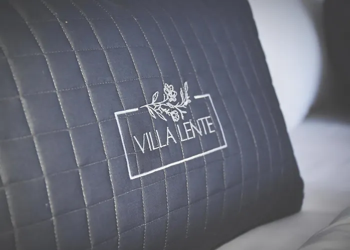 Lente Villa *