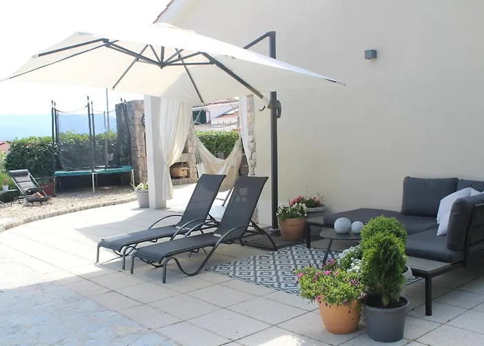 Lente Villa *